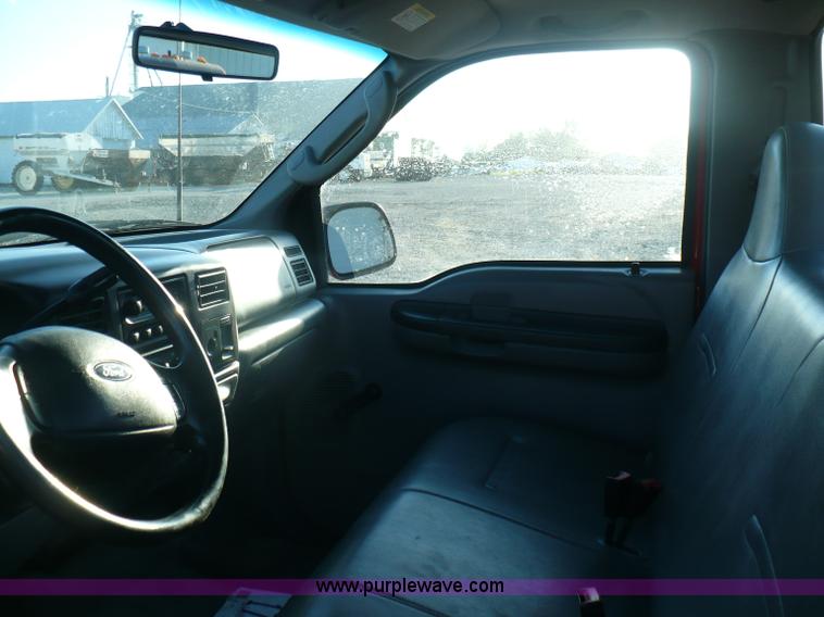 image for item A4866 2003 Ford F250 XL Super Duty pickup truck