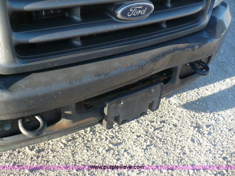 image for item A4866 2003 Ford F250 XL Super Duty pickup truck