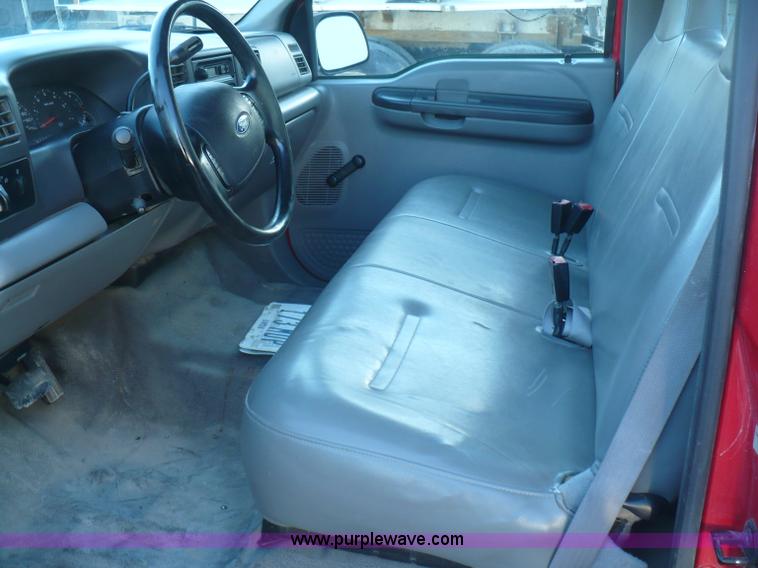 image for item A4866 2003 Ford F250 XL Super Duty pickup truck