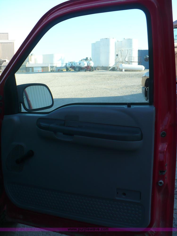 image for item A4866 2003 Ford F250 XL Super Duty pickup truck