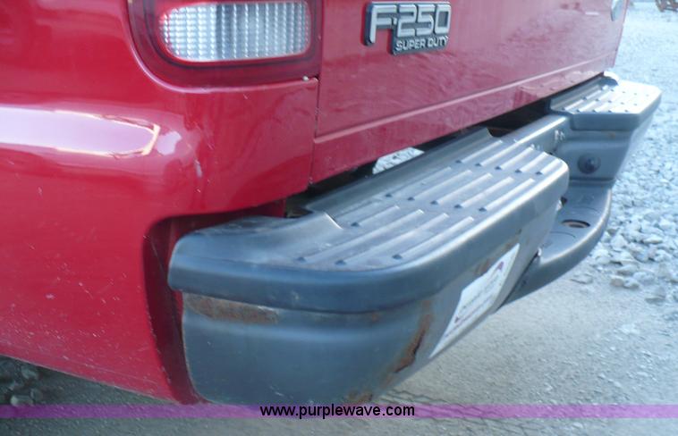 image for item A4866 2003 Ford F250 XL Super Duty pickup truck