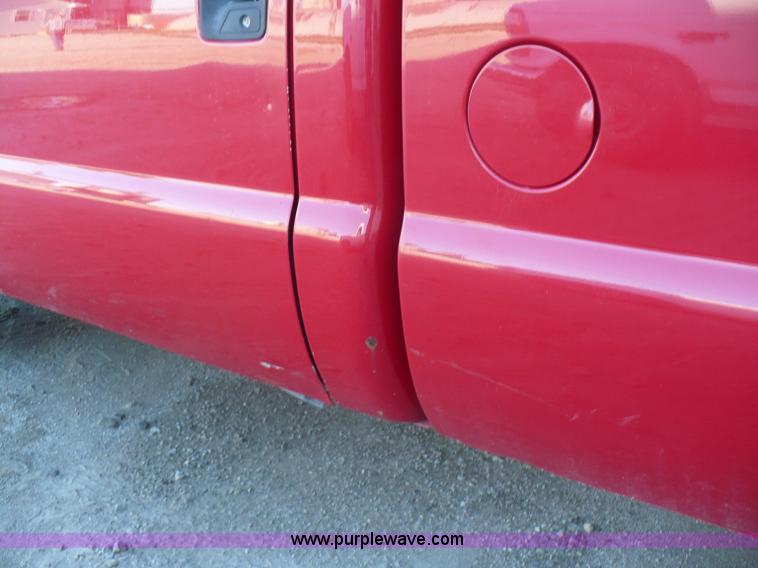 image for item A4866 2003 Ford F250 XL Super Duty pickup truck