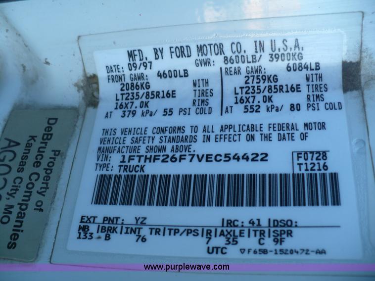 image for item A4867 1997 Ford F250 pickup truck