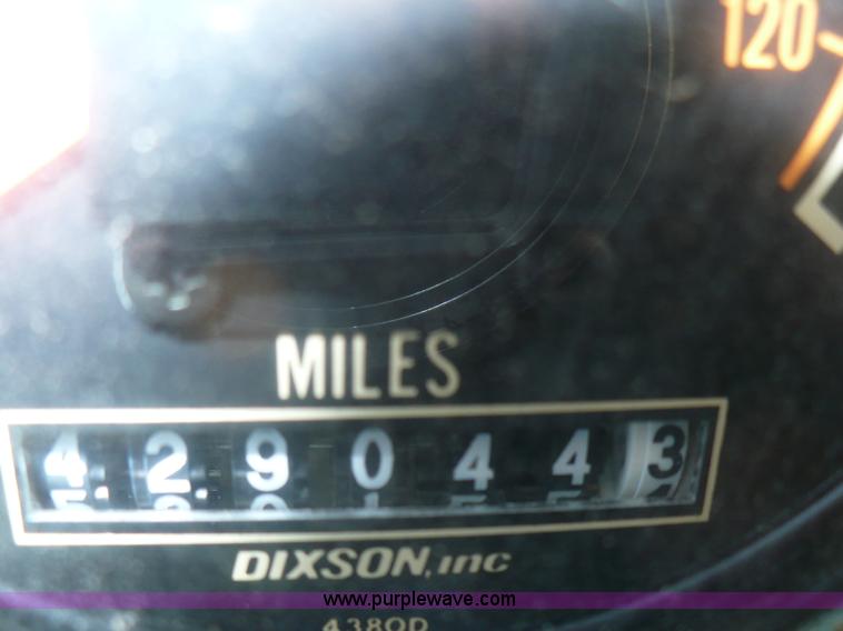 image for item A4868 1987 International F-2675 semi truck cab and chassis