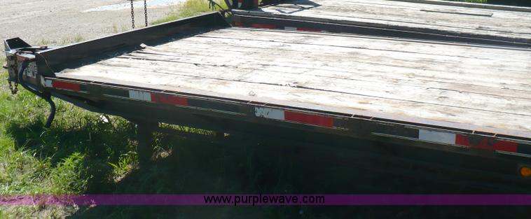 image for item A4869 2005 Parker flatbed trailer