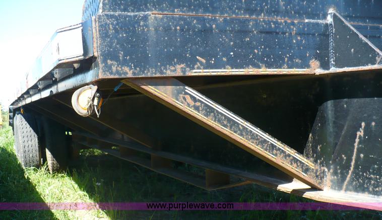 image for item A4869 2005 Parker flatbed trailer