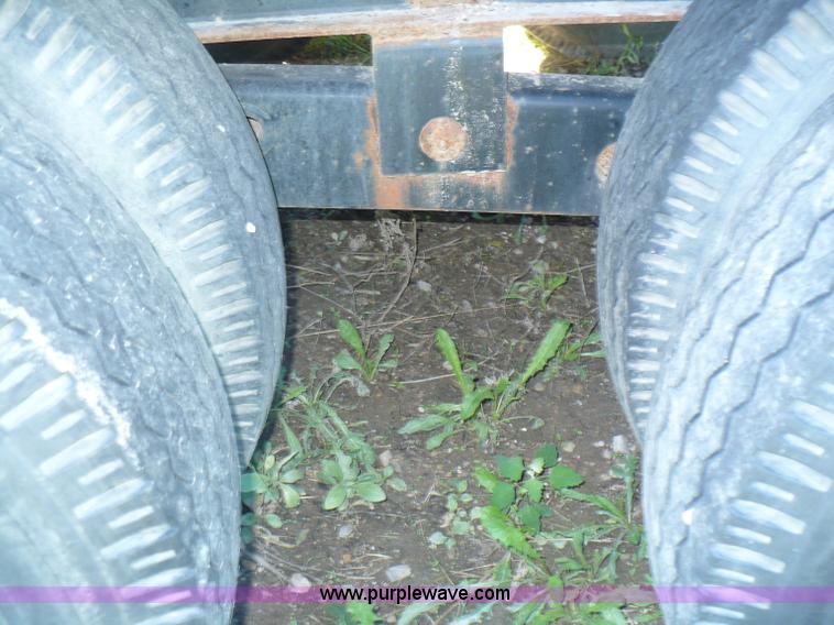 image for item A4869 2005 Parker flatbed trailer