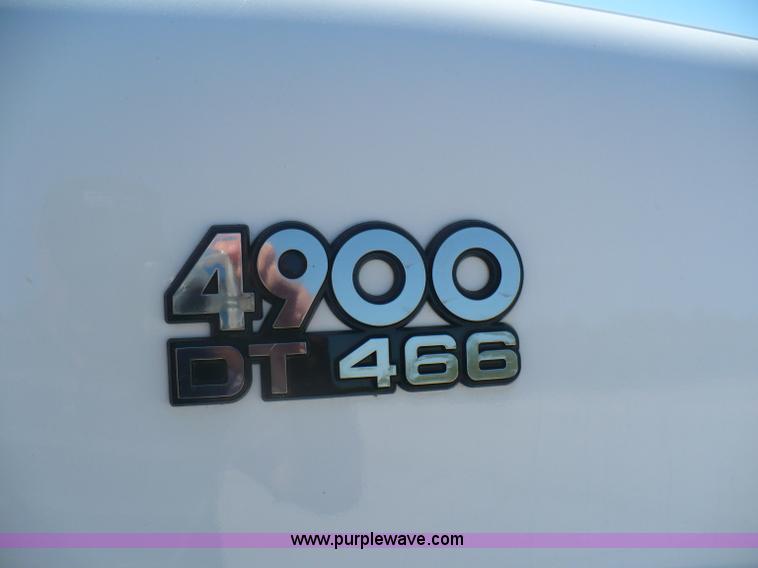 image for item A4870 1995 International 4900 dump truck with boom