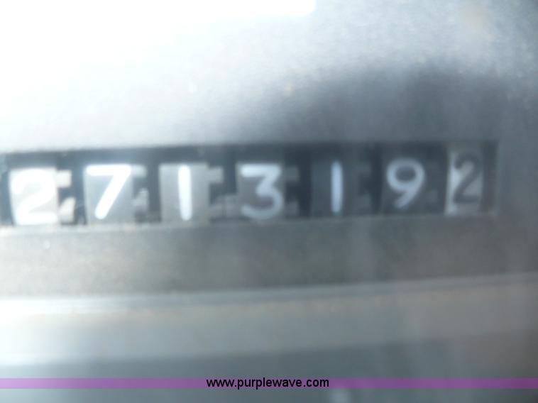 image for item A4870 1995 International 4900 dump truck with boom