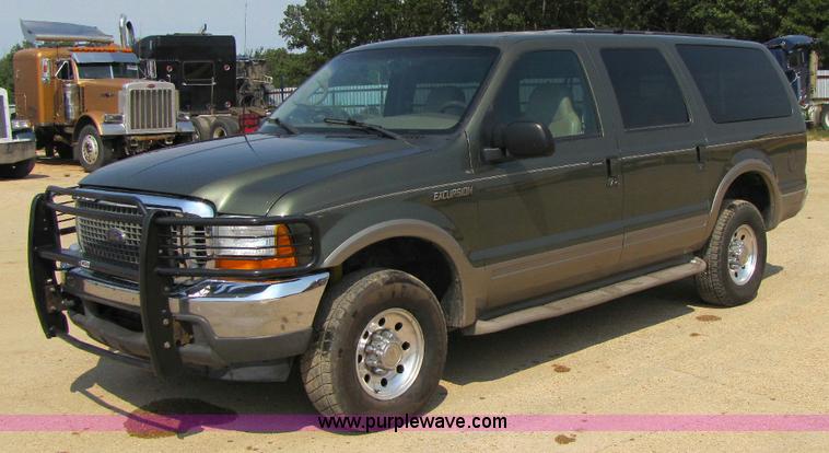 image for item A5045 2000 Ford Excursion Limited SUV