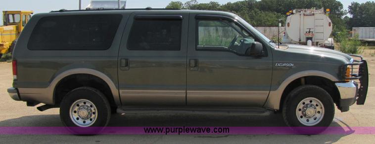 image for item A5045 2000 Ford Excursion Limited SUV
