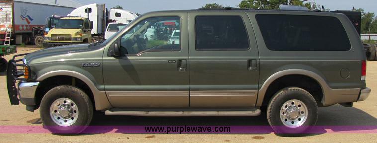 image for item A5045 2000 Ford Excursion Limited SUV