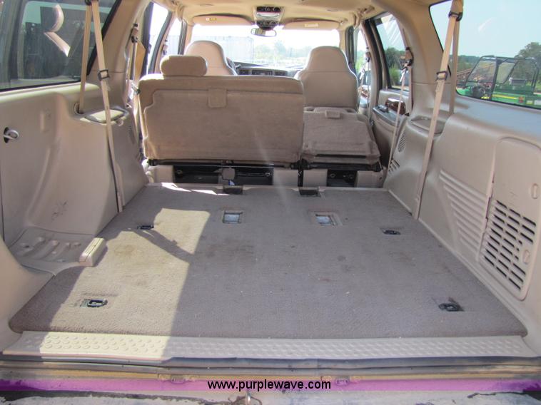 image for item A5045 2000 Ford Excursion Limited SUV