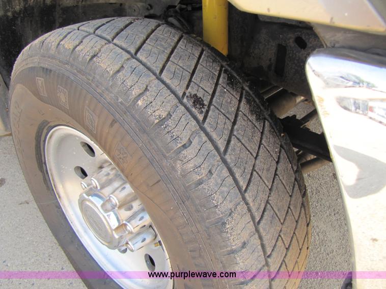 image for item A5045 2000 Ford Excursion Limited SUV