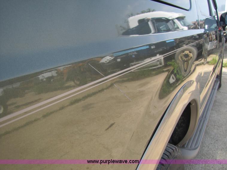 image for item A5045 2000 Ford Excursion Limited SUV