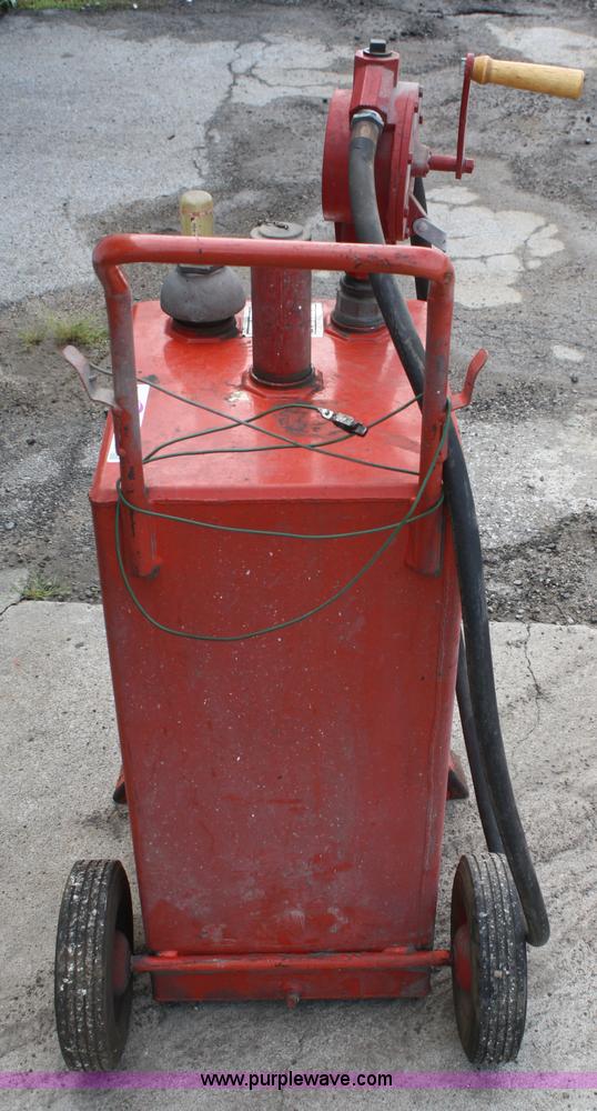 Western GC30 gas caddy in Tonganoxie, KS Item A9057 sold Purple Wave