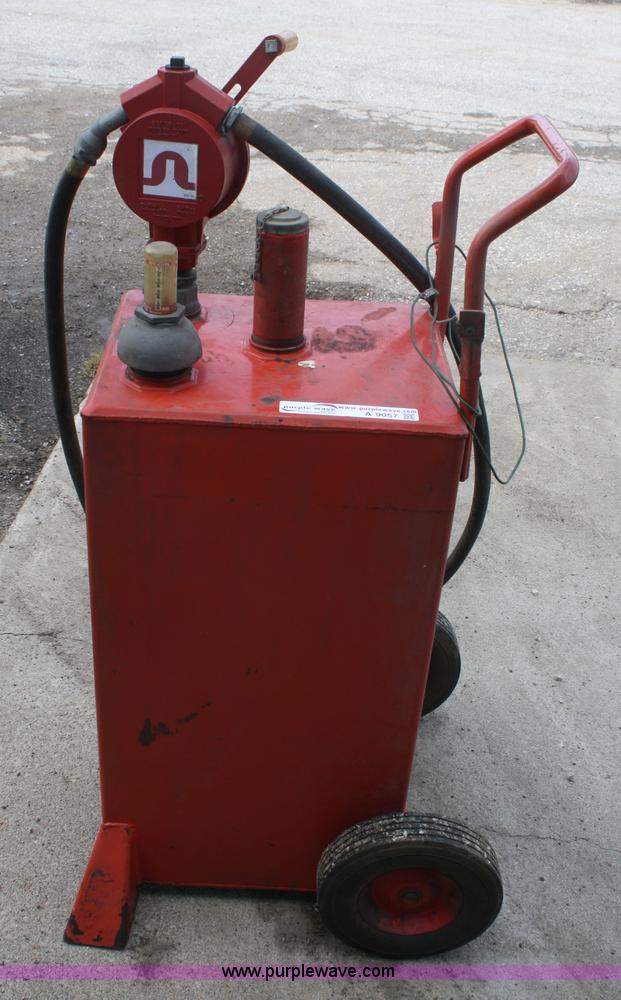 Western GC30 gas caddy in Tonganoxie, KS Item A9057 sold Purple Wave