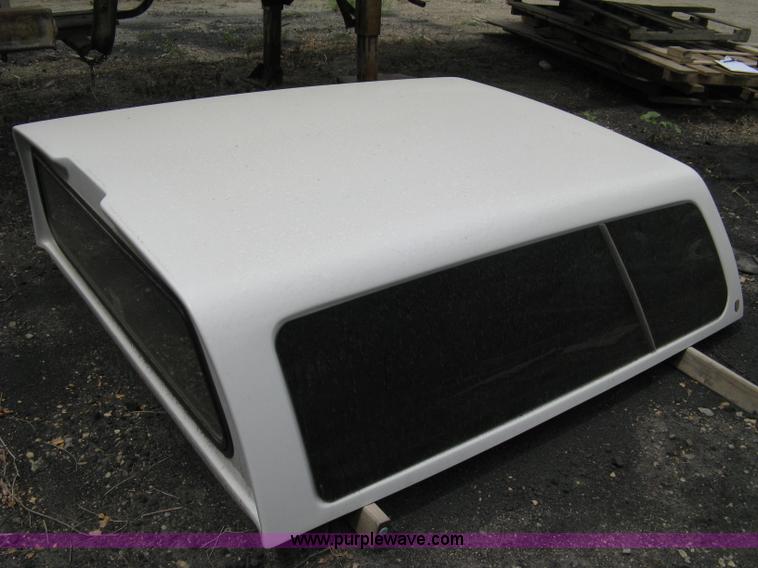 image for item B9533 Fiberglass pickup topper