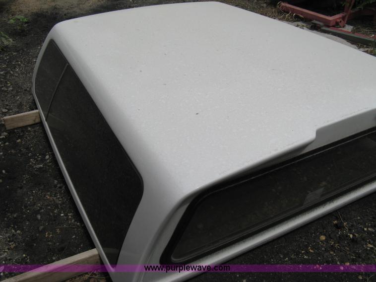 image for item B9533 Fiberglass pickup topper