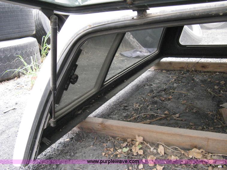 image for item B9533 Fiberglass pickup topper