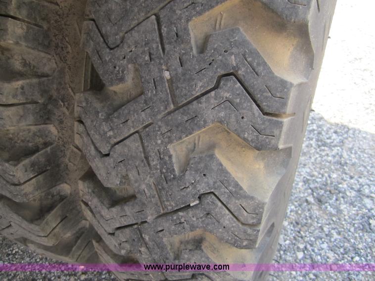 image for item C5004 1969 Ford F600 winch truck