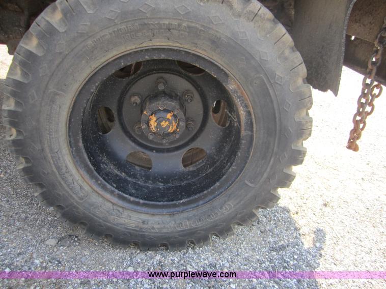 image for item C5004 1969 Ford F600 winch truck