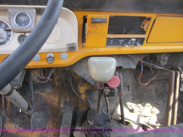 image for item C5004 1969 Ford F600 winch truck