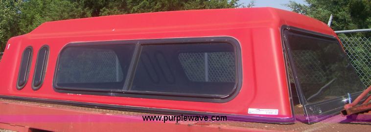 image for item C9381 Genbury fiberglass pickup topper