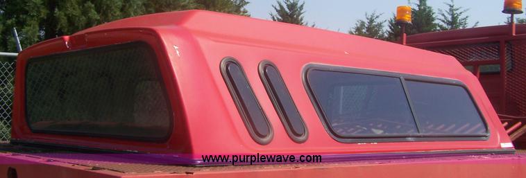 image for item C9381 Genbury fiberglass pickup topper