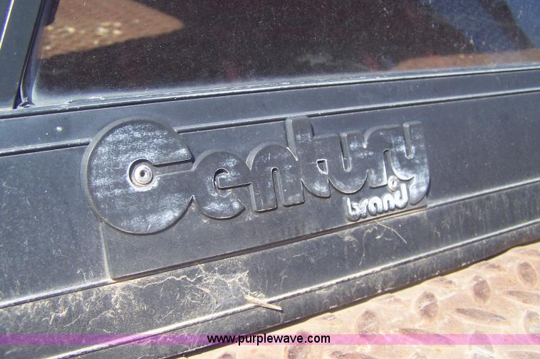 image for item C9381 Genbury fiberglass pickup topper