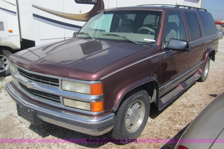 image for item C9808 1997 Chevrolet Suburban C1500 SUV