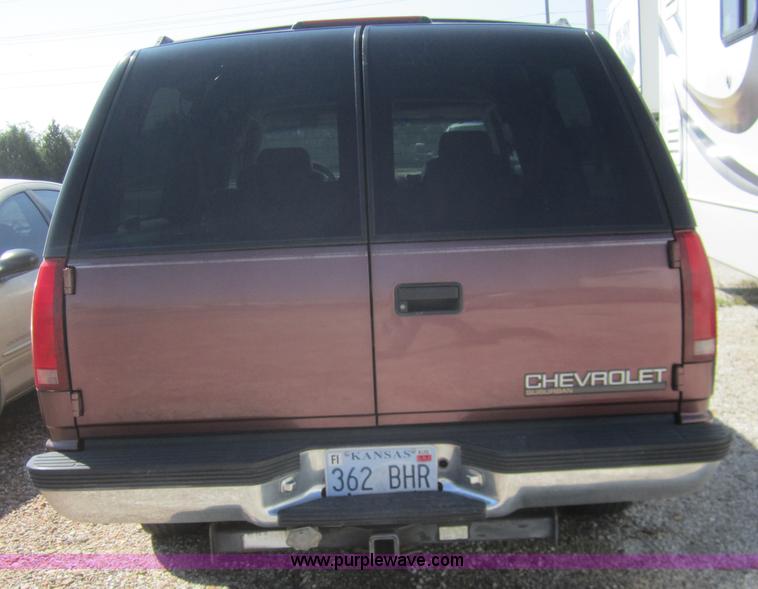 image for item C9808 1997 Chevrolet Suburban C1500 SUV