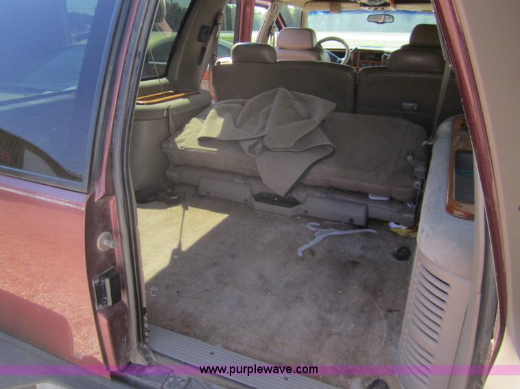 image for item C9808 1997 Chevrolet Suburban C1500 SUV