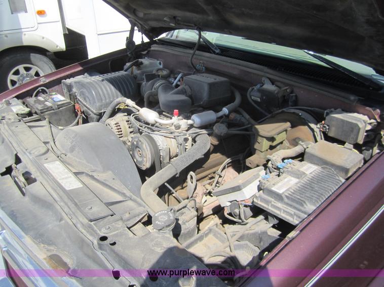 image for item C9808 1997 Chevrolet Suburban C1500 SUV