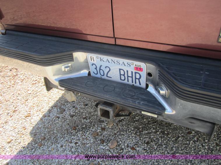 image for item C9808 1997 Chevrolet Suburban C1500 SUV