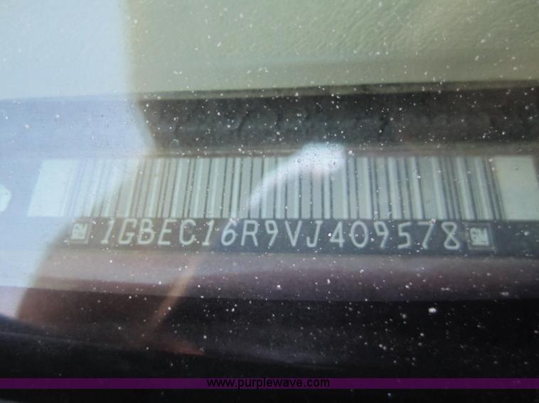 image for item C9808 1997 Chevrolet Suburban C1500 SUV