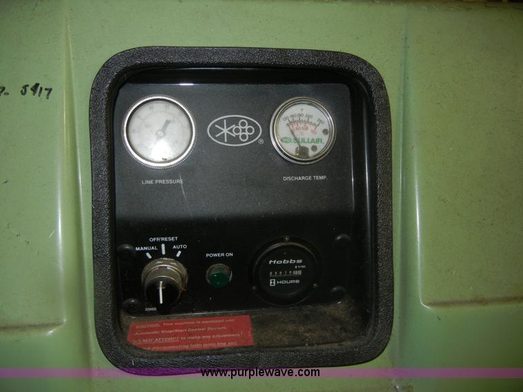 image for item D9729 1998 Sullair ES-6 air compressor