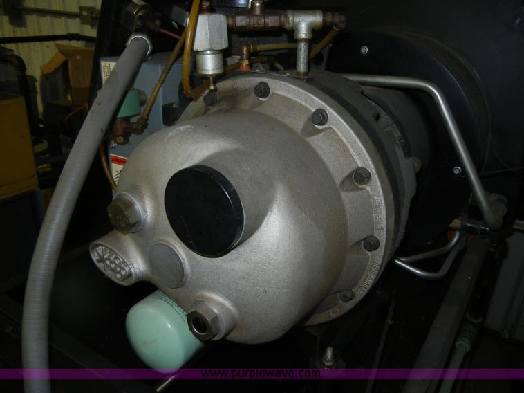 image for item D9729 1998 Sullair ES-6 air compressor