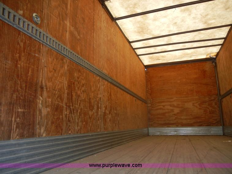 image for item D9797 2000 GMC C6500 box truck