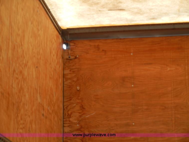 image for item D9797 2000 GMC C6500 box truck