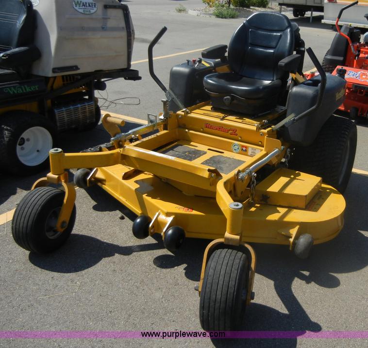 image for item D9893 2004 Hustler 2 ZTR mower