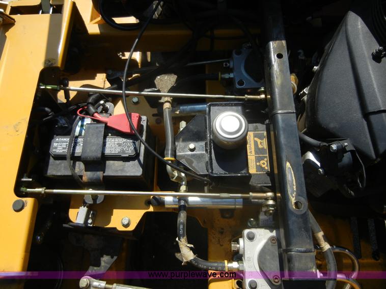 image for item D9893 2004 Hustler 2 ZTR mower