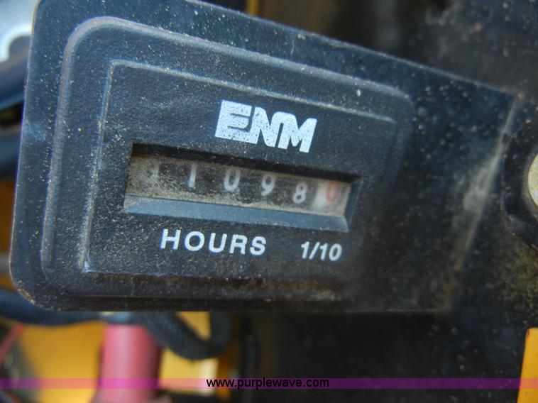 image for item D9893 2004 Hustler 2 ZTR mower