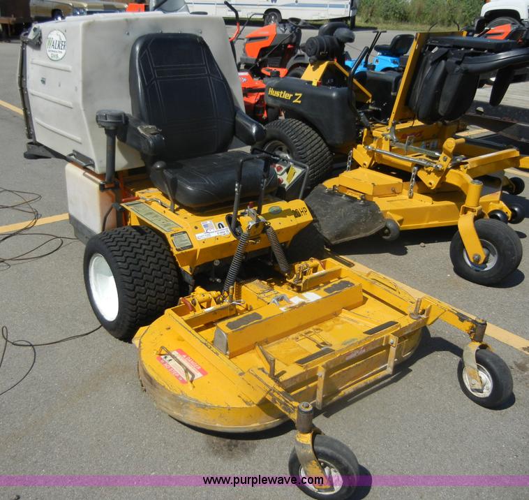 image for item D9894 2000 Walker MTGHS ZTR mower