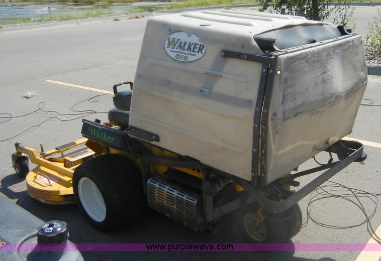 image for item D9894 2000 Walker MTGHS ZTR mower