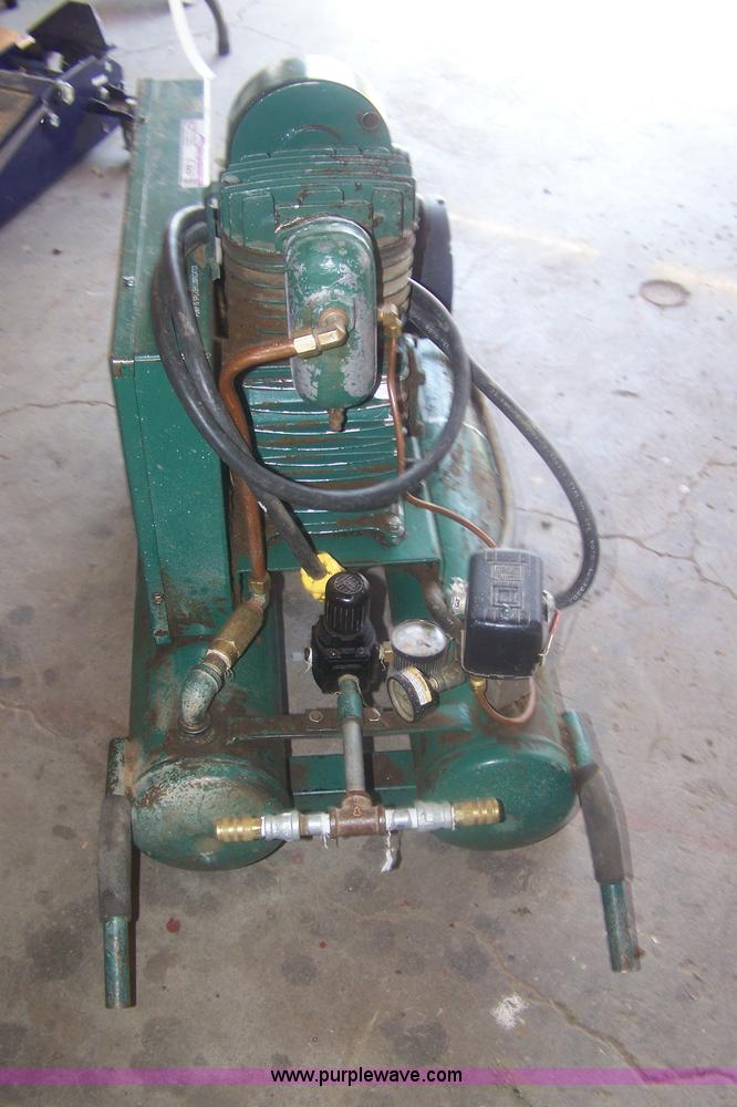 image for item E9257 AEC portable air compressor