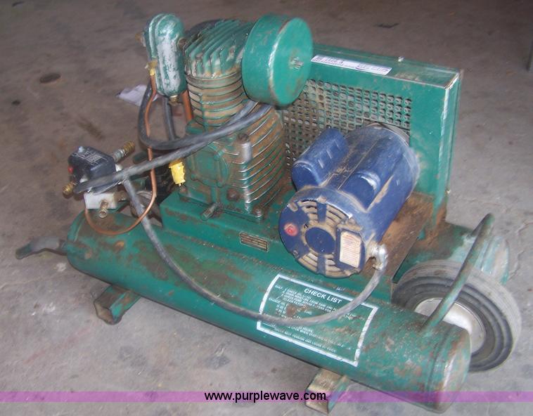 image for item E9257 AEC portable air compressor