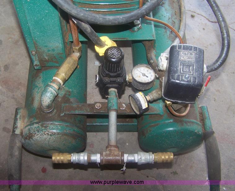 image for item E9257 AEC portable air compressor