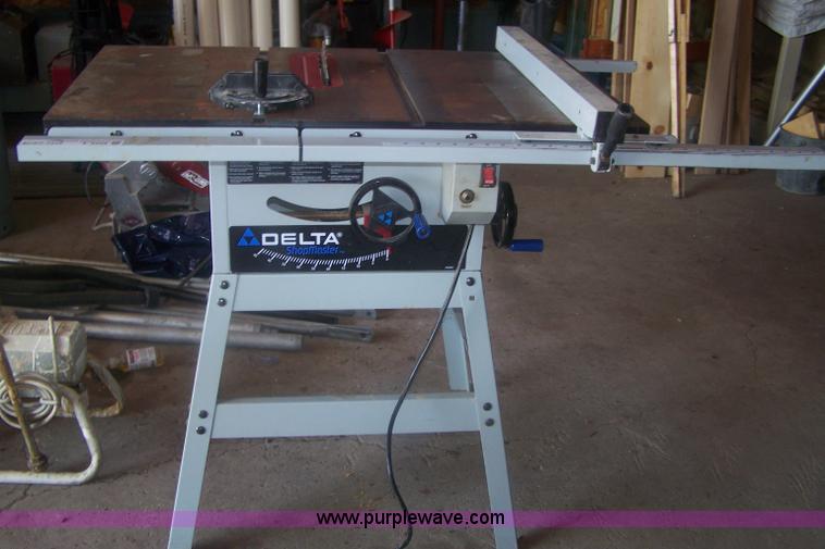 image for item E9258 Delta TS350 10" table saw