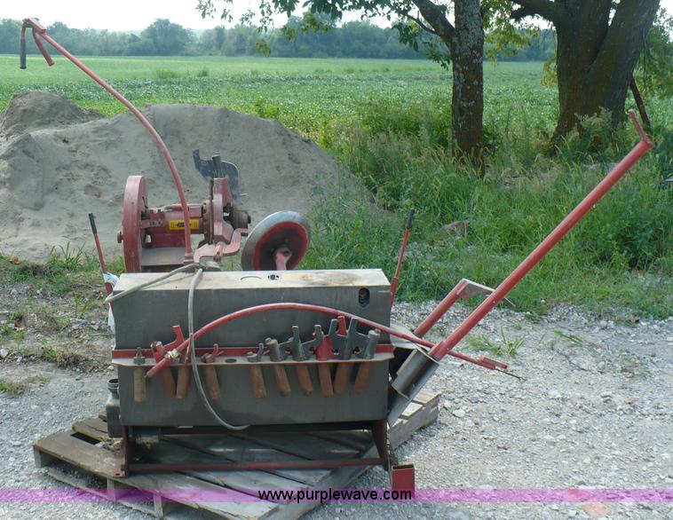 image for item E9501 Branick truck tire changer